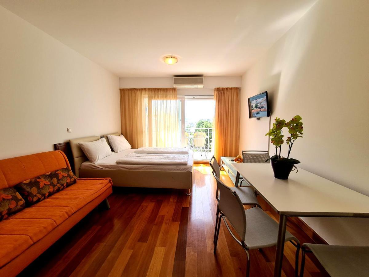 Apartments Veronika Makarska Exterior foto
